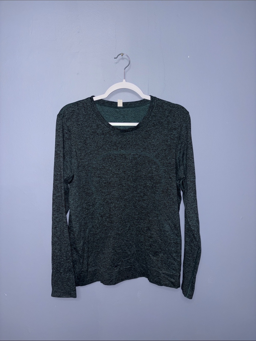 Lululemon • Green Longsleeve